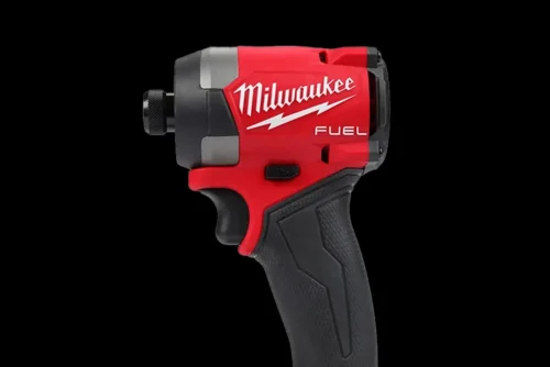 Parafusadeira de impacto hex Milwaukee 2953-20 M18 FUEL vermelha com empunhadura emborrachada e encaixe hex 1/4 polegada